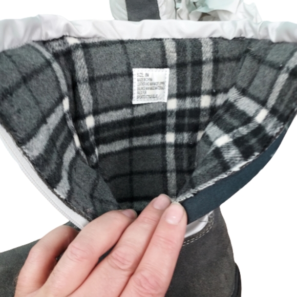 Sporto Ellie Grey Suede quilted waterproof insulated boots, women's size 8M,grey - Picture 9 of 9